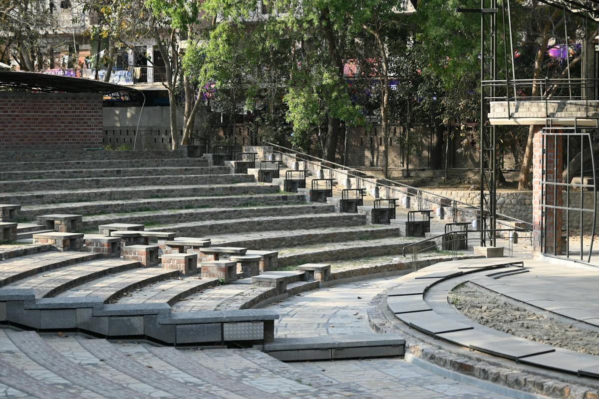 Outdoor Classroom Amphitheatre in Woolton L25 7